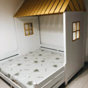 Pat casuta brosis montessori