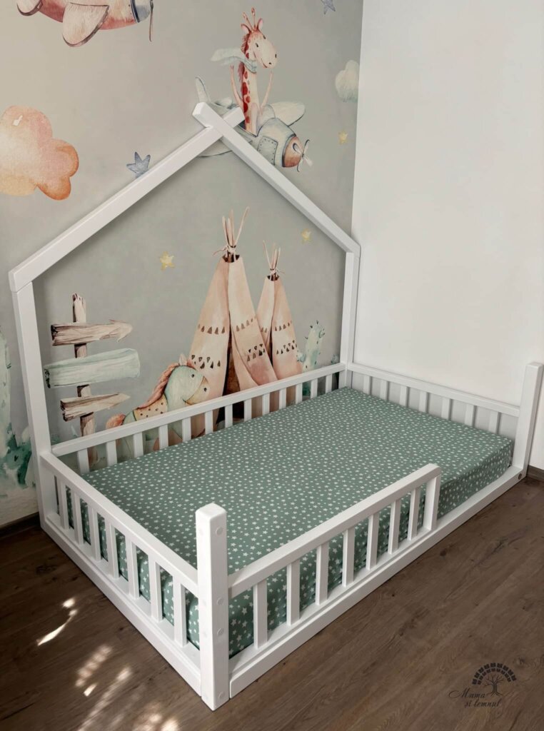 Uite un pat sigur, versatil si natural pentru copilul tau 1 pat casuta cu gauri la sol si ridicat de la sol