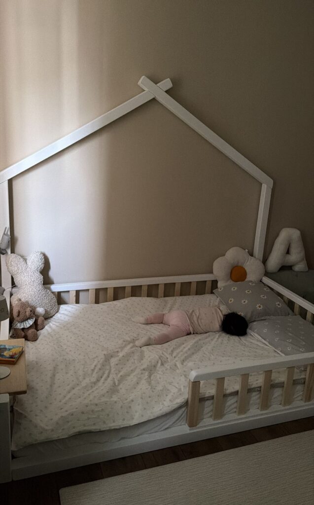 Când și cum muți copilul din pătuț în pat 3 IMG 20260316 WA0056